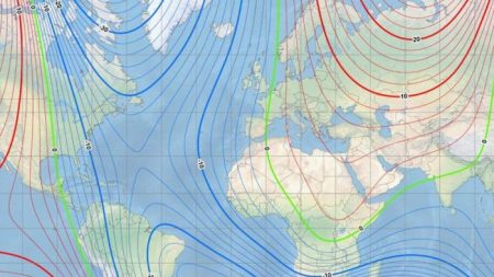 Polo norte magnético da terra está se movendo em direção à Rússia