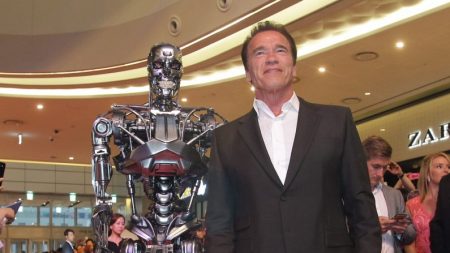 Cientistas chineses criam metal líquido como do filme Exterminador, ele pode ser moldado e dobrado