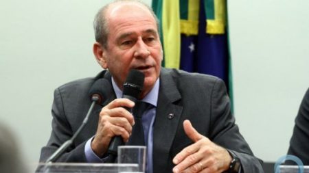 Ministro da Defesa diz que morte de músico alvejado por militares no Rio será apurada “até as últimas consequências”