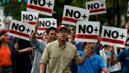 General de divisão venezuelano rompe com Maduro: “não mais Castro-comunismo para a Venezuela” (Vídeo)