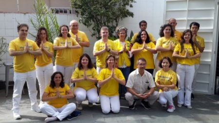 São Paulo, Brasil: Praticantes do Falun Dafa estudam, compartilham experiências e ampliam o conhecimento do público sobre a perseguição (Vídeo)