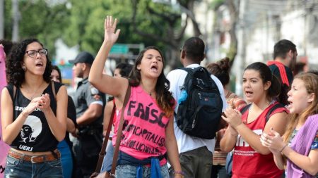 Acreditar em ideias socialistas pode tornar você uma pessoa infeliz