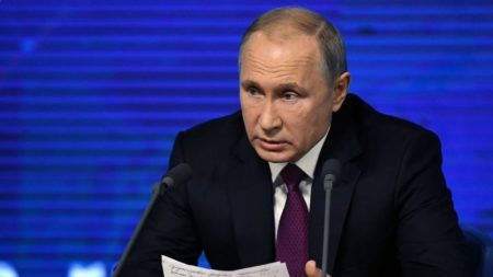 “Não somos bombeiros para salvar tudo sozinhos”, diz Putin sobre acordo nuclear iraniano