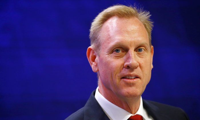 Secretário da Defesa dos EUA, Patrick Shanahan, observa durante o Diálogo Shangri-la do IISS em Cingapura, em 1º de junho de 2019 (Reuters / Feline Lim)