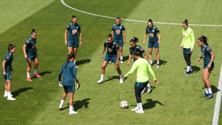 Imposição de futebol feminino goela abaixo: saiba a quem isso interessa