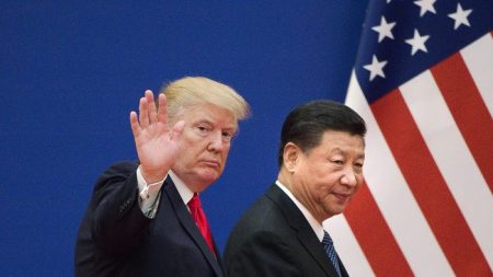 Trump solicita que EUA e equipes chinesas reiniciem negociações comerciais antes da cúpula do G20