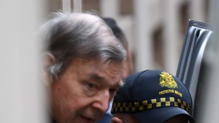 Cardeal George Pell perde apelo contra condenações por abuso sexual infantil