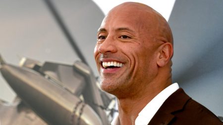 Dwayne Johnson é o ator mais bem pago do mundo, segundo ranking da “Forbes”