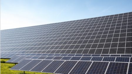 Câmara Legislativa do DF instala sistema de energia fotovoltaica