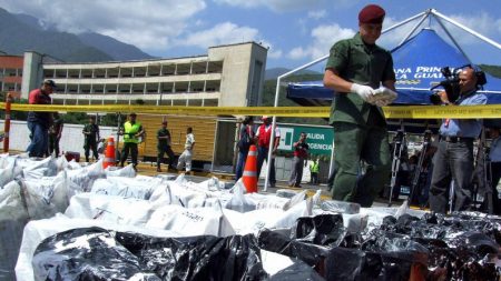 Na falta de combustível, Cuba aumenta a queima de pneus usados