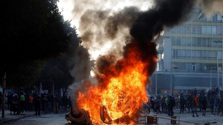 Protesto contra o Festival de Viña del Mar termina em confronto