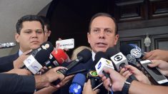 Pressionado, Doria não cita ‘toque de restrição’ em decreto, mas endurece regras