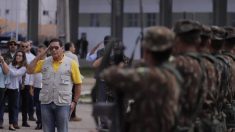 Mourão visita abrigos de venezuelanos em Roraima