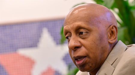 Dissidente cubano Guillermo Fariñas é libertado após ficar 3 dias detido