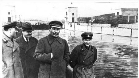 Revisitando o Grande Expurgo de Stalin: uma era de terror e repressão extrema