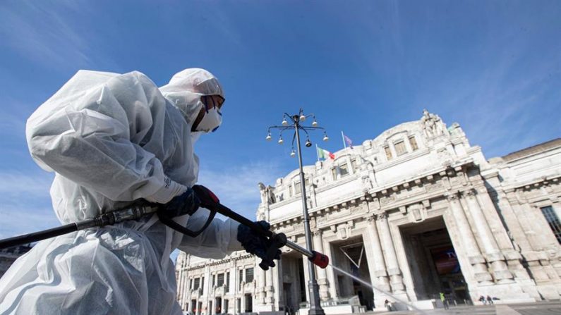 Europa passou a ser "epicentro da pandemia" (EFE/EPA/Marco Ottico)