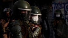 Dois policiais que dispararam contra manifestantes no Chile são presos