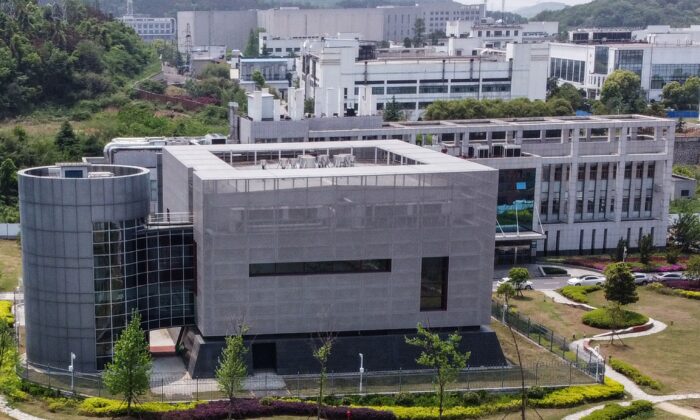 Vista aérea do laboratório P4 no Instituto de Virologia Wuhan em Wuhan, na província de Hubei, no centro da China, em 17 de abril de 2020 (Hector Retamal / AFP / Getty Images)