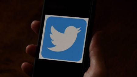 Nomeação de nova diretora do Twitter suscita preocupações com influência de Pequim