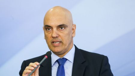 Alexandre de Moraes assume vaga efetiva no TSE