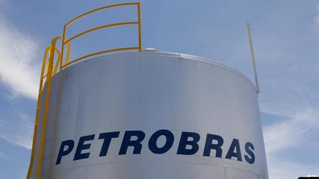 Petrobras registra prejuízo de R$ 2,6 bilhões no segundo trimestre de 2024