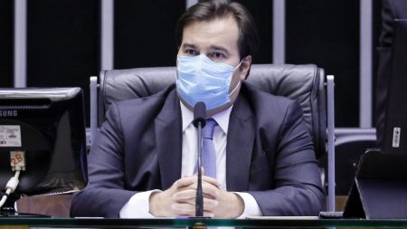 Câmara aprova MP que reduz pela metade contribuições ao Sistema S