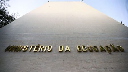 Pagamentos de bolsistas da Capes serão feitos até o dia 13, diz MEC