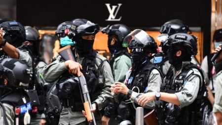 França suspende ratificação de tratado de extradição com Hong Kong