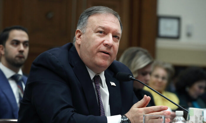 O secretário de Estado Mike Pompeo testemunha durante o Comitê de Relações Exteriores da Câmara dos Deputados no Capitólio de Washington em 28 de fevereiro de 2020 (Mark Wilson / Getty Images)