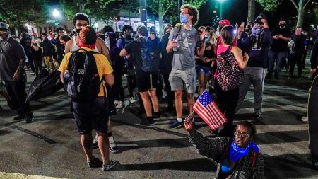 Terceira noite de protestos em Wisconsin termina com dois mortos