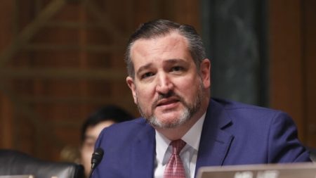 China comunista é o ‘novo império do mal’ que deseja ‘derrotar totalmente’ os EUA, diz senador Ted Cruz