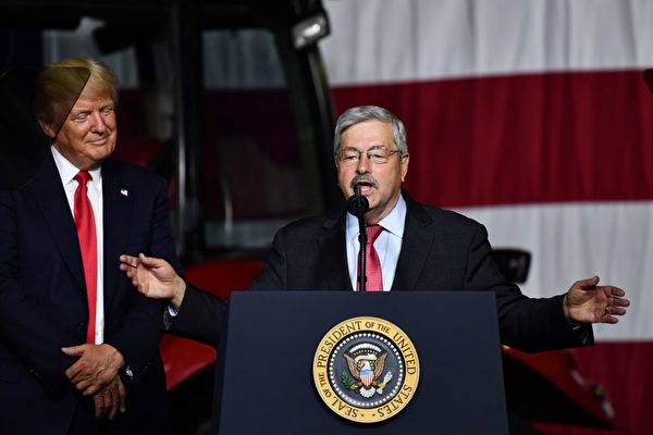 O embaixador dos EUA na China, Terry Branstad, criticou o PCC por encobrir a epidemia, em 18 de setembro de 2020 (Nicholas Kamm/ AFP via Getty Images)