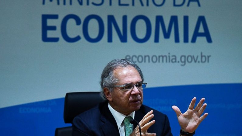 Ministro da Economia, Paulo Guedes, durante coletiva remota sobre o balanço das medidas e ações do ME em 2020 (© Edu Andrade/Ascom/ME)