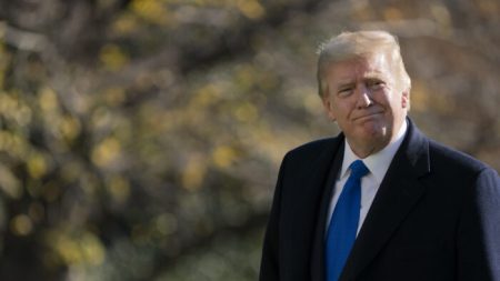 Trump pede permissão ao Supremo Tribunal para ingressar no processo eleitoral no Texas