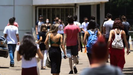 Estudantes podem pedir reaplicação do Enem a partir de hoje