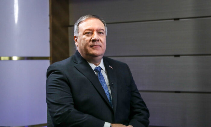 Secretário de Estado Mike Pompeo no Departamento de Estado em Washington em 4 de janeiro de 2021 (Charlotte Cuthbertson / The Epoch Times)