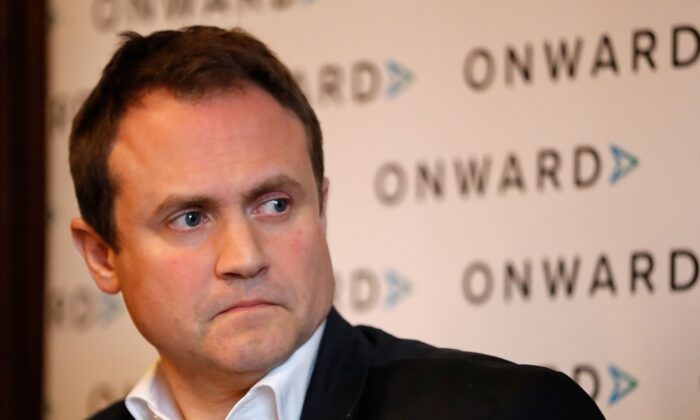 O MP conservador Tom Tugendhat participa de uma reunião de um grupo de pesquisa conservador no Westminster Hall, em Londres, em 9 de abril de 2019 (Tolga Akmen / AFP via Getty Images)
