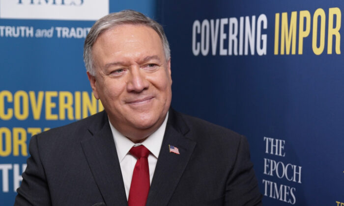 O ex-secretário de Estado dos EUA Mike Pompeo na Conferência de Ação Política Conservadora em Orlando, Flórida, em 27 de fevereiro de 2021 (Tal Atzmon / The Epoch Times)
 