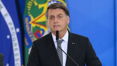 Bolsonaro participa de cúpula virtual sobre clima