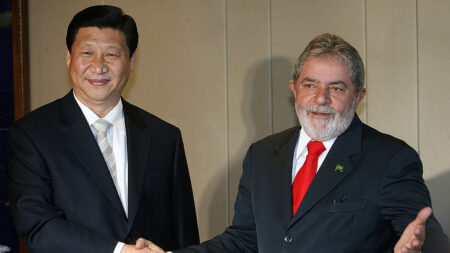 Lula diz ao vice-líder da China que quer expandir relações bilaterais