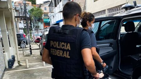 Polícia Federal faz operação para investigar lavagem de dinheiro