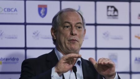 Ciro Gomes critica crescimento da economia