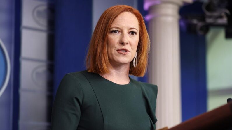 Jen Psaki, secretária de imprensa da Casa Branca, fala durante uma entrevista coletiva na Sala de Conferência de Imprensa James S. Brady na Casa Branca em Washington, DC, Estados Unidos, 14 de julho de 2021 EFE / EPA / Oliver Contreras / POOL
