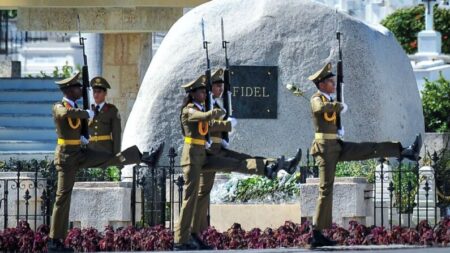 Morre oitavo militar do regime cubano, general reformado do Exército