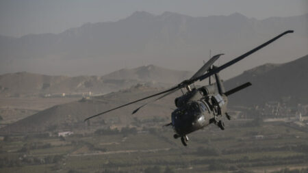 Captura de Helicópteros Black Hawk dos EUA pelo Talibã deixa senadores ‘horrorizados’