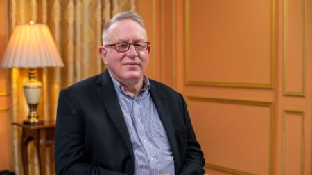 Trevor Loudon: ou o PCC acaba ou precisaremos lutar por nossa sobrevivência