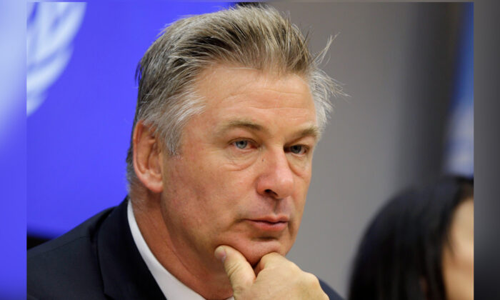 Alec Baldwin participa de uma coletiva de imprensa na sede da ONU em Nova York em 21 de setembro de 2015 (Seth Wenig / AP Photo)