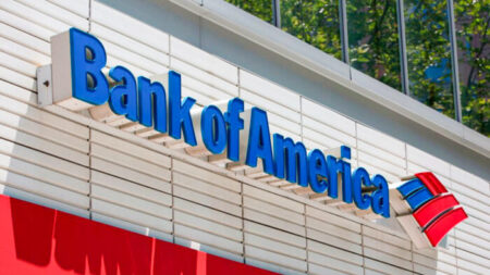 Bank of America inicia programa que separa funcionários vacinados de não vacinados