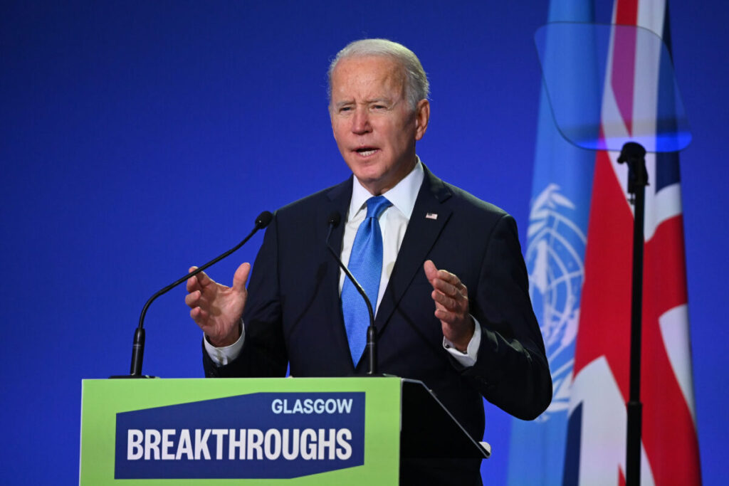 Presidente Joe Biden durante a sessão da COP26 em Glasgow, Escócia, em 2 de novembro de 2021 (Jeff J Mitchell / Getty Images)
