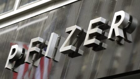 Pfizer solicita que a FDA autorize sua pílula contra a COVID-19